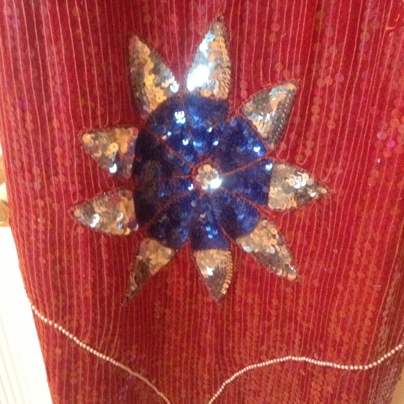 Gorgeous red dress! - Picture 3 of 4