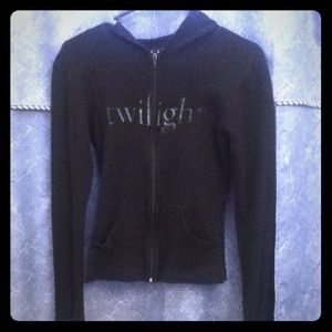 ✨RESERVED✨twilight jacket for @latraivia_