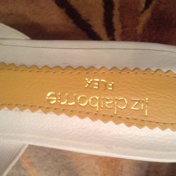 White heels - Picture 2 of 4