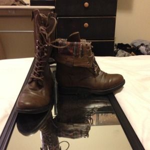 Steve Madden Combat boots brand new!