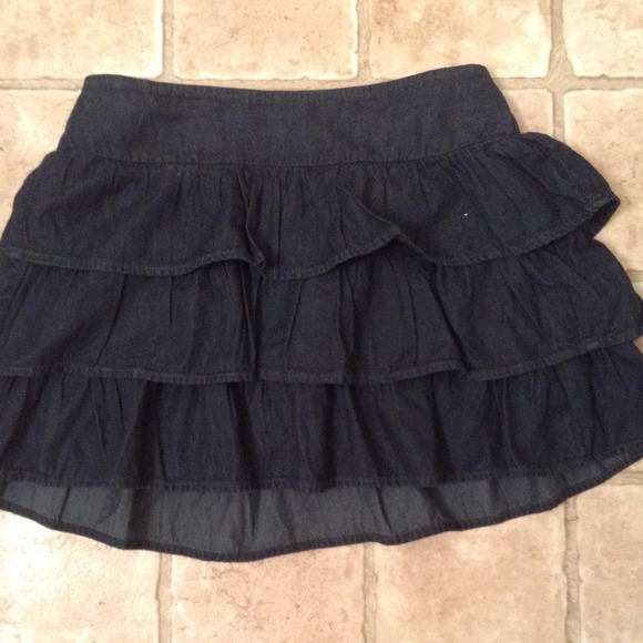 {Aeropostale Navy Ruffle Skirt}