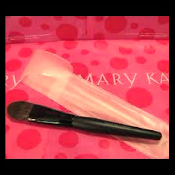 Mary Kay foundation brush