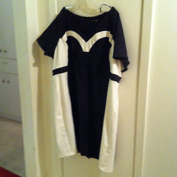 Black and cream color blocked dress