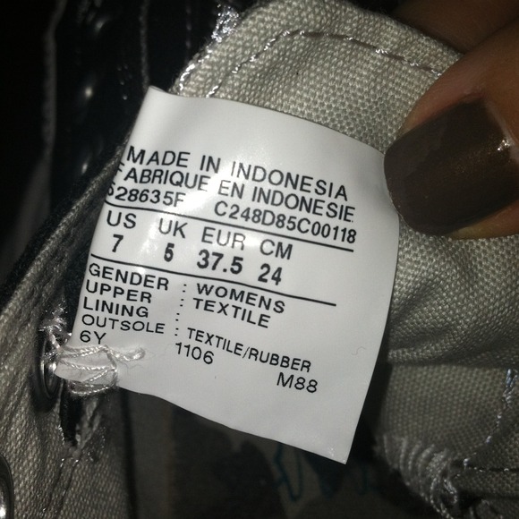 SOLD---Brand new Converse All-Stars - Picture 3 of 3