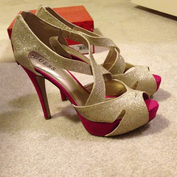 🔅SOLD🔅Guess Multi Texture Heels
