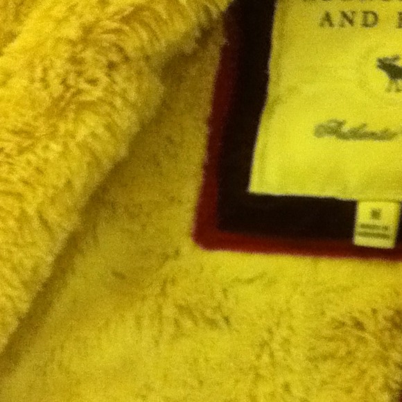 Sold!!!!!! Abercrombie & Fitch zip up hoodie! - Picture 4 of 4