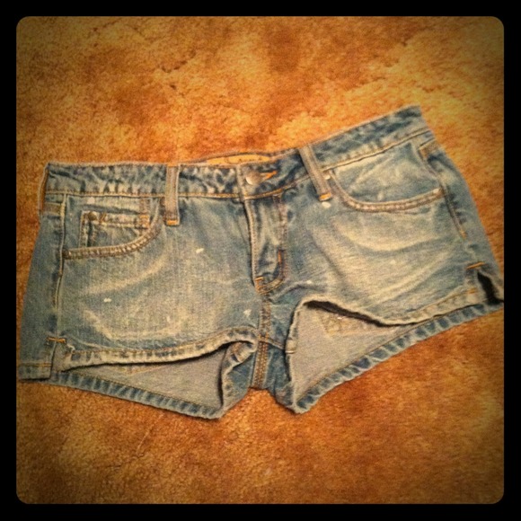 Super cute jean short shorts!