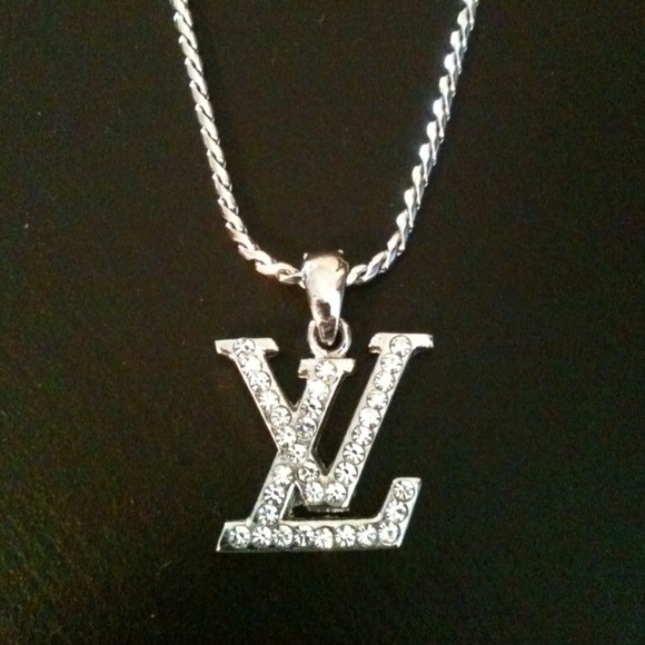 Louis Vuitton Fashion Necklace