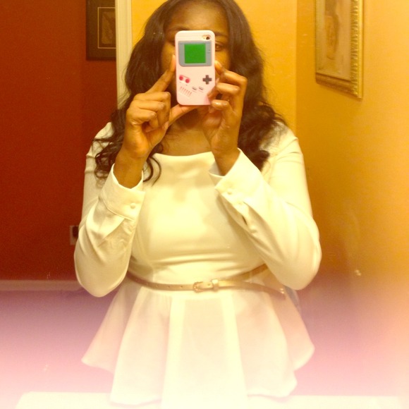 White peplum shirt with belt