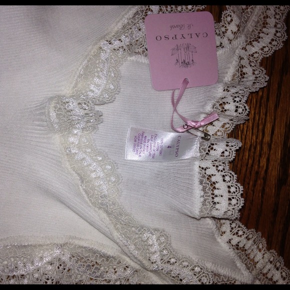 Calypso St Barths lace trim tank top. - Picture 3 of 4