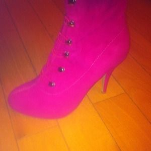 Pinkboots size 6.5