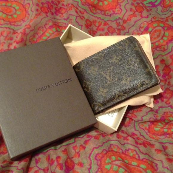 Louis Vuitton wallet - very good condition.