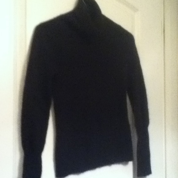 Arden b turtle neck - Picture 3 of 3