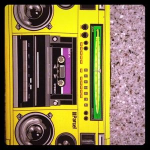 Parcel stereo wallet / clutch