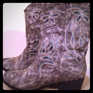 Coconuts Cowboy Boots - box included