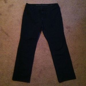 SOLD Vera Wang straight leg black jeans size 16