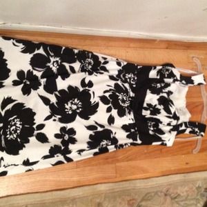 Black an white floral print dress