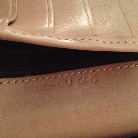 **TRADED**Gucci wallet :) - Picture 4 of 4