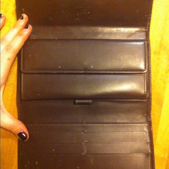Louis Vuitton Epi Leather Wallet - Picture 3 of 4
