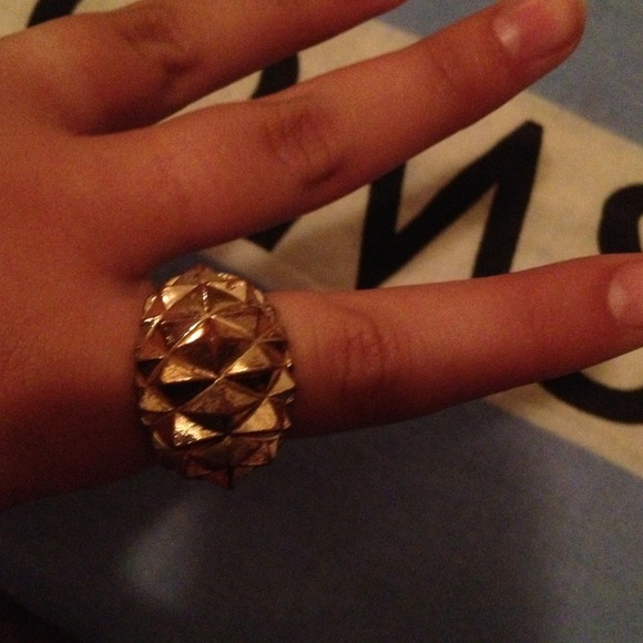 🌞 Forever 21 Beat Gold Texturized Ring🌞