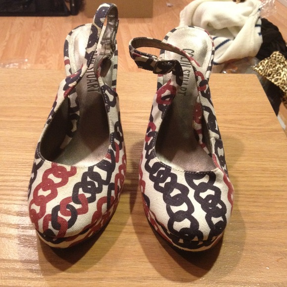 Color block chain design high heels. HP 7/10 🎉🎉 - Picture 2 of 4