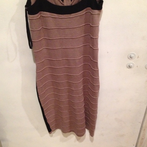 SOLD🌸 - Picture 3 of 3