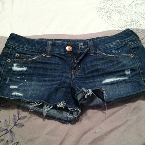 ❌Sold❌American Eagle distressed jean shorts