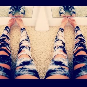 Tye Dye Slashed Leggings