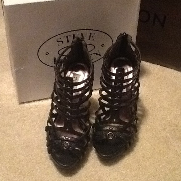 Steve Madden P-River Heels Size 9