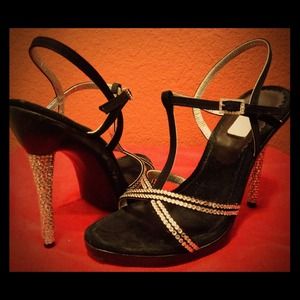 Neda by BEBE 👠, RETAIL PRICE: $550