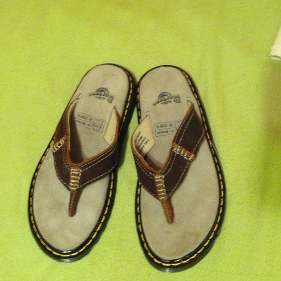 Leather sandals