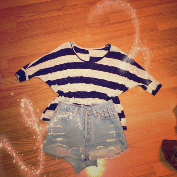 SOLD Cha cha vente black white striped top