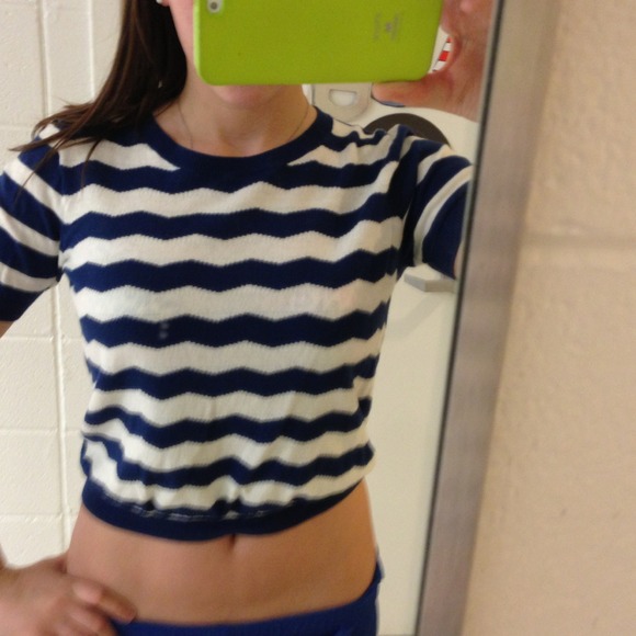 Cropped sweater