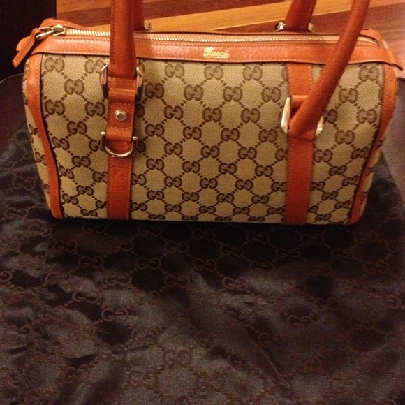 SOLD!!!Authentic Gucci Purse