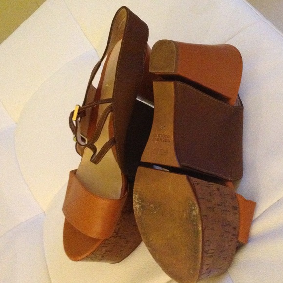 Shoes - Picture 3 of 4