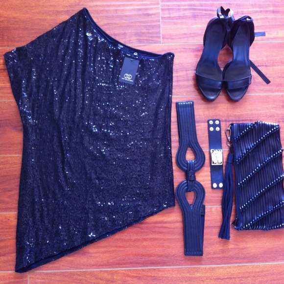 Tart Black Sequined Asymetrical One Shoulder Top