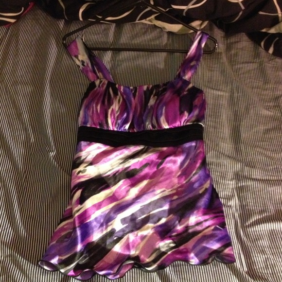 🎀CLEARANCE🎀 BEAUTIFUL multicolored shirt🎀