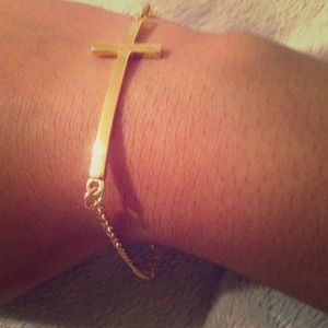 Cute and so popular gold cross bracelet