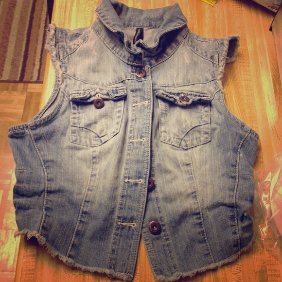 Jean Vest