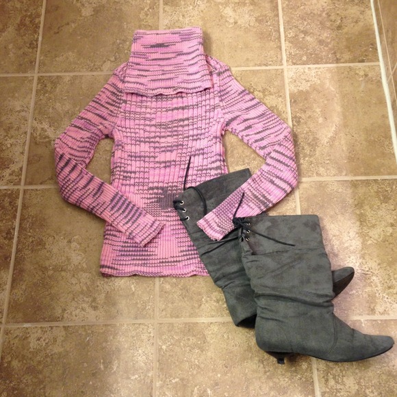Sold***Pink turtleneck sweater