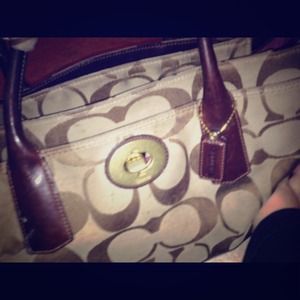 Large coach purse.