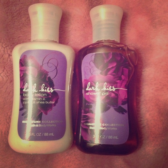 Bath and body works shower gel & body lotion set