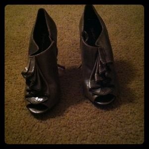 Ruffle heel peep toe