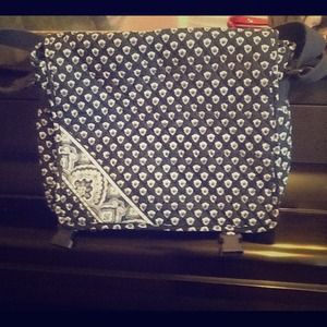 Sold!!!!!!!!Vera Bradley messenger bag