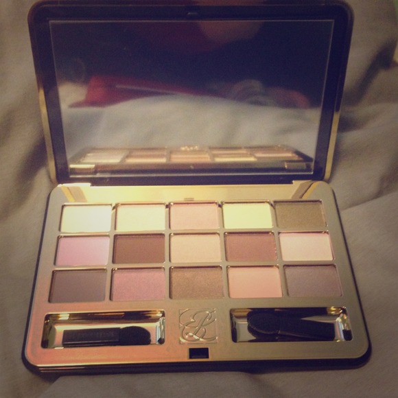 BUNDLED⭐ Estée Lauder 15 eye shadow compact