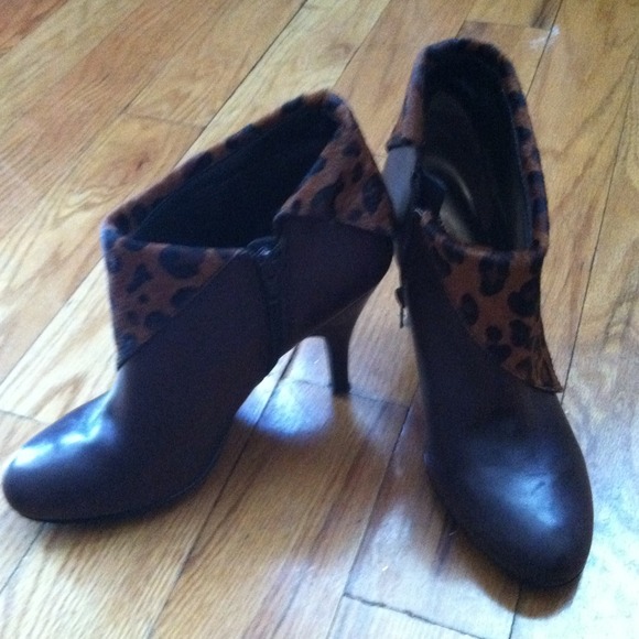 Nine West Ankle Boots.