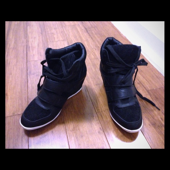 Black Wedge Sneakers, Size 7