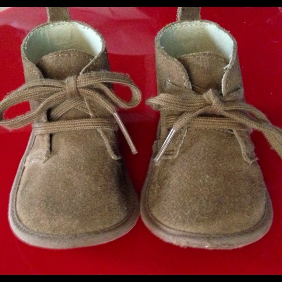 Vintage booties! Perfect for boys! Size 6-12 month