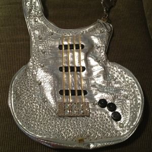 Cross over guitar purse