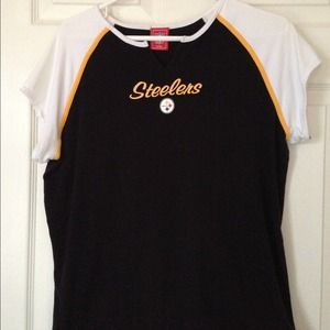 🔴REDUCED🔴🏉Steelers🏉 Short Sleeve Slit Neck Tee